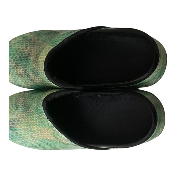 Sanita Professional Patent Leather Clogs EU 35 US 4 Iridescent Green Snake Print - Picture 15 of 15